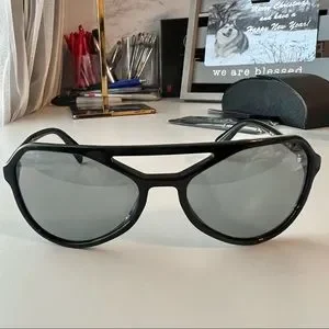 Prada | Accessories | Euc Prada Spr22r Black Sunglasses  display picture 2